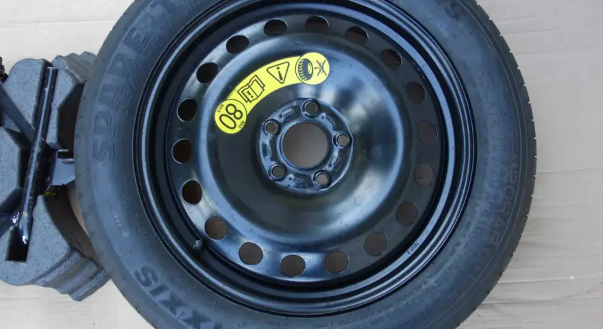 Gdzie koło zapasowe Ford Kuga? Lokalizacja MK1, MK2, MK3