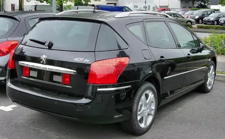 Peugeot 407: Ile litrów paliwa mieści bak? Sprawdź!