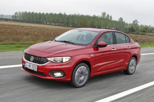Fiat Tipo Sedan: pojemność baku, rezerwa i zasięg - poznaj fakty